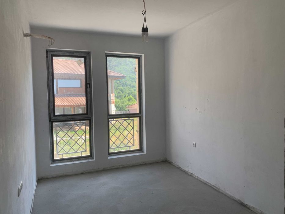 ТРИСТАЕН апартамент в бутикова сграда