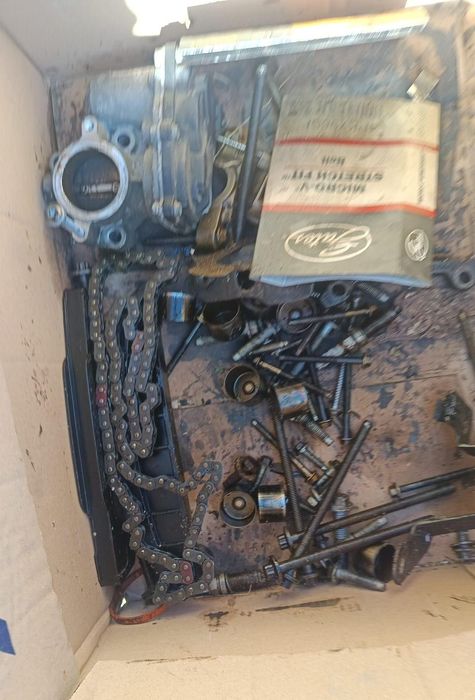 Piese originale motor Dacia Logan 2