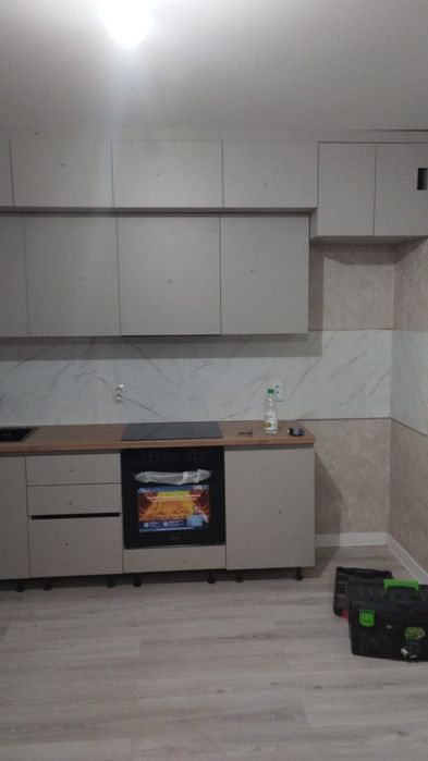 Продам кухню Новая!