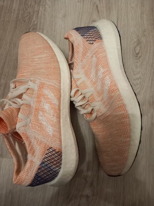 Нови маратонки Adidas номер 42