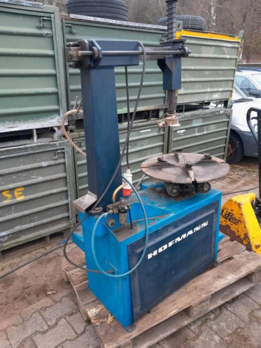 Машини за гуми (монтаж и баланс)