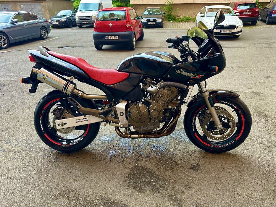 Vand honda hornet S in stare perfecta !