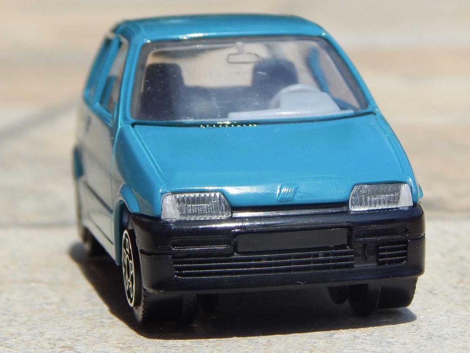 Macheta Fiat Cinquecento 1991 Bburago Italia scara 1:43