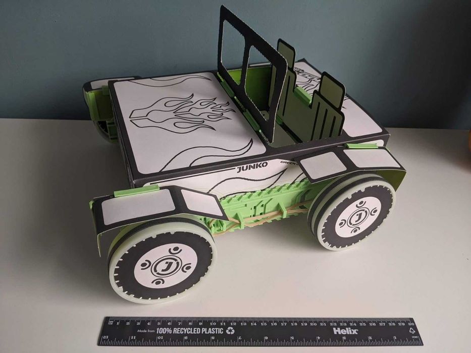 Детски комплект за изработка на кола от екологични материали