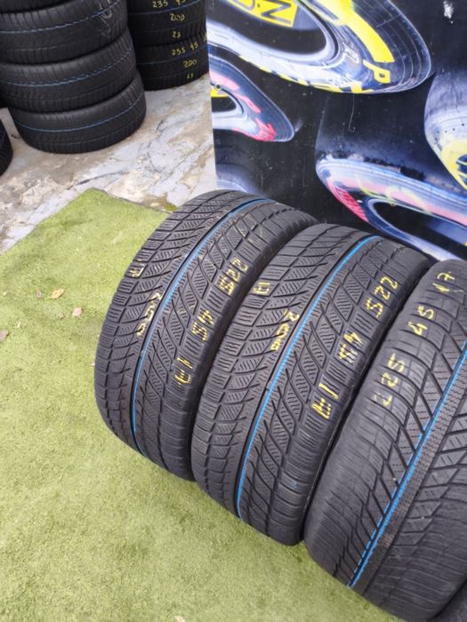 225.45.17 2x  BFGOODRICH 2x Nexen