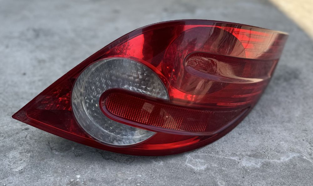 Десен стоп за Mercedes R класа W251