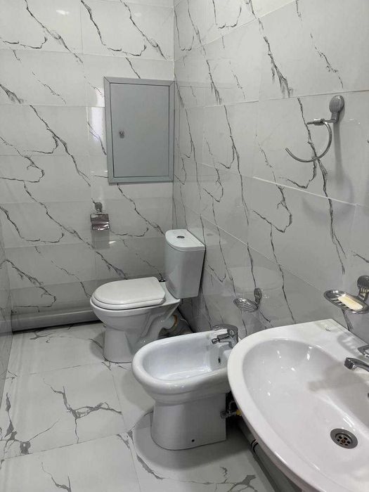 4/8/16 - 4х комнатная квартира 110м2  в махалле "Олмос" - 92000$.