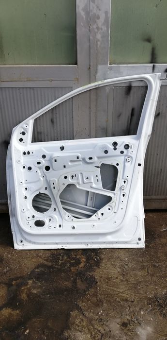 2 бр. предна дясна и 1 бр. предна лява Peugeot 3008 2,5008 (2016-2023)