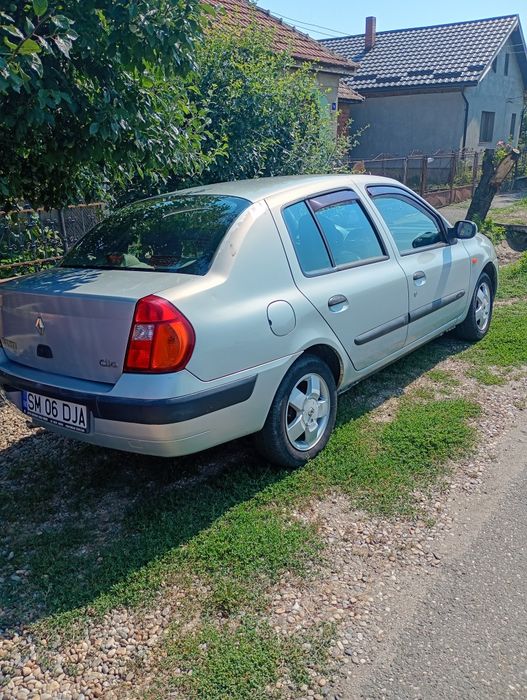 Renault Clio Fabricație 2004