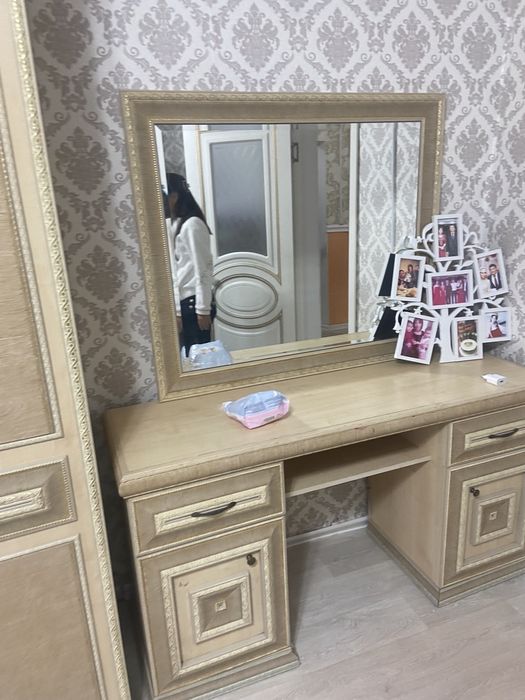 Спальный гарнитур