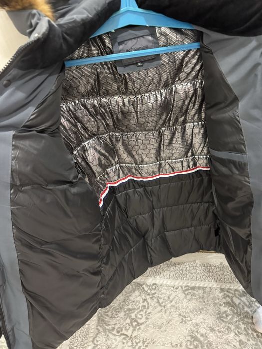 Зимняя куртка теплая хорошая