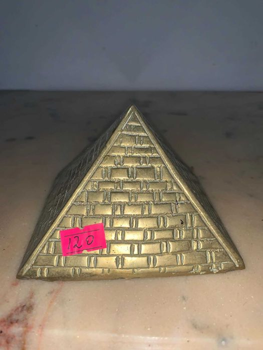 Figurine si sculpturi cu tenta Egipteana