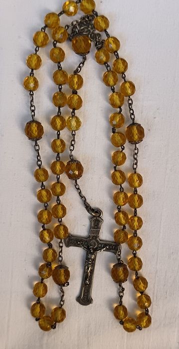 Розарий. Антична молитвена броеница.