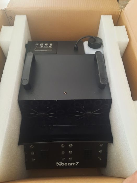 Masina baloane cu fum Beamz Sb 2000led