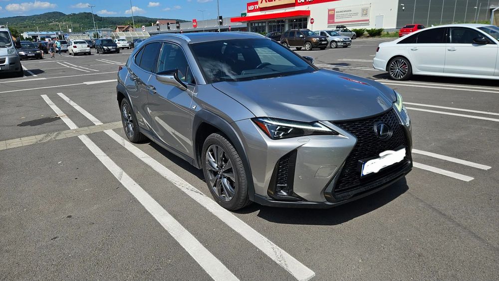 Lexus UX Lexus UX F SPORT corect intretinut