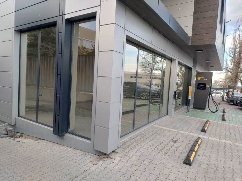 Дава се под наем Магазин в Асеновград - 88 кв.м за 698.19 € - Снимка #2