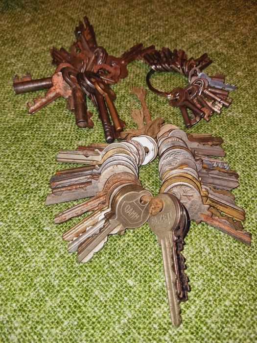 Lot chei vechi, colectie, decor, recuzita