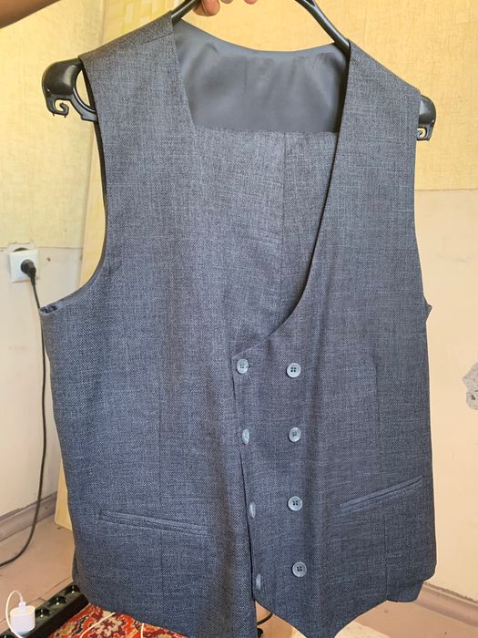 Kostyum shim turidiskiy