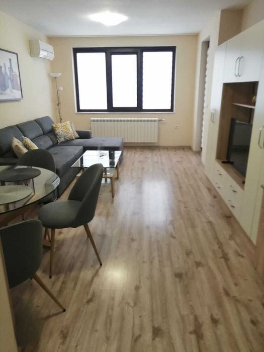 Продава се Тристаен апартамент в София, Център - 104 кв.м за 7 €/кв.м - Снимка #2