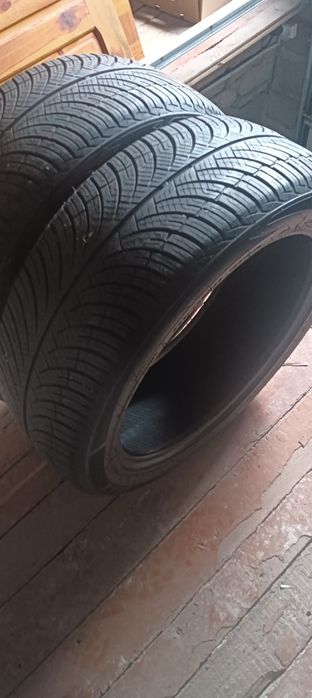 Продам шины на 20