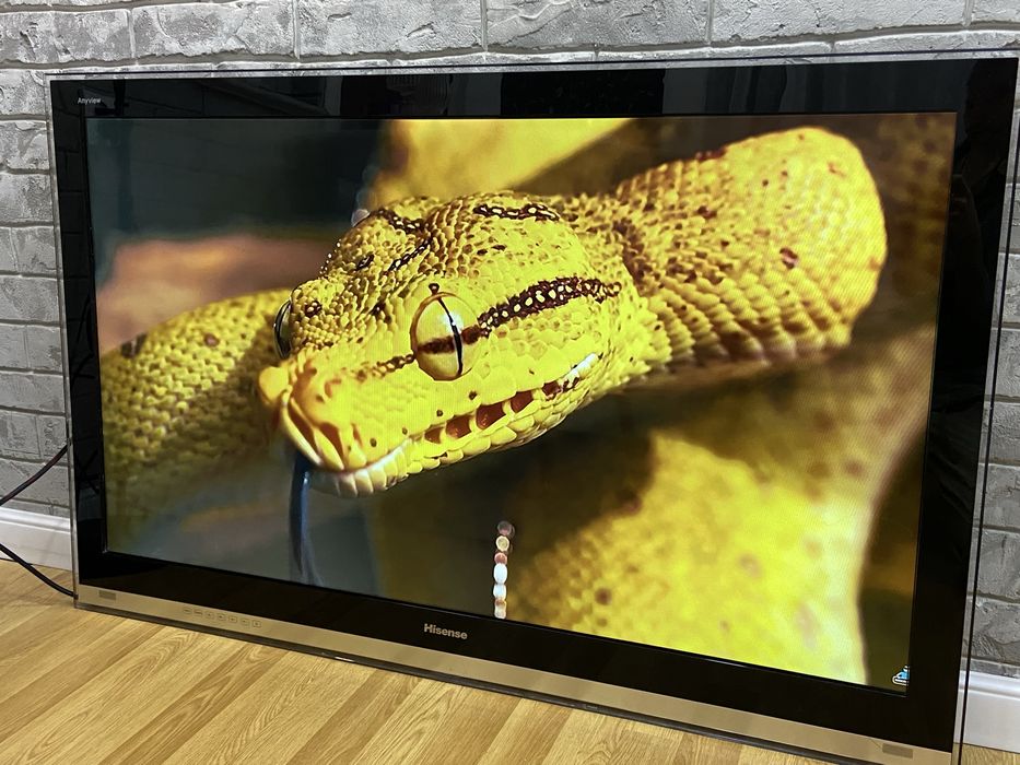 Телевизор 46" (117см)