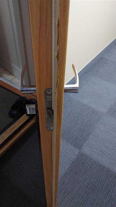 Двери входные б\у