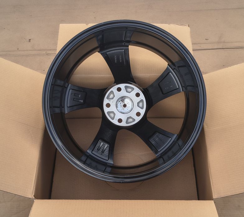 Jante 18 Skoda Superb VRS Kodiaq Octavia VRS Karoq Enyaq Yeti
Jante Noi cu Factura si Garantie ‼️autohauss.ro‼️