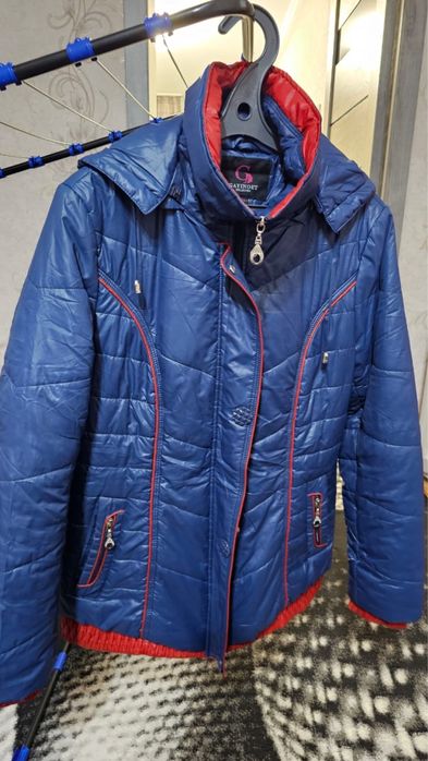 Продам куртки зима