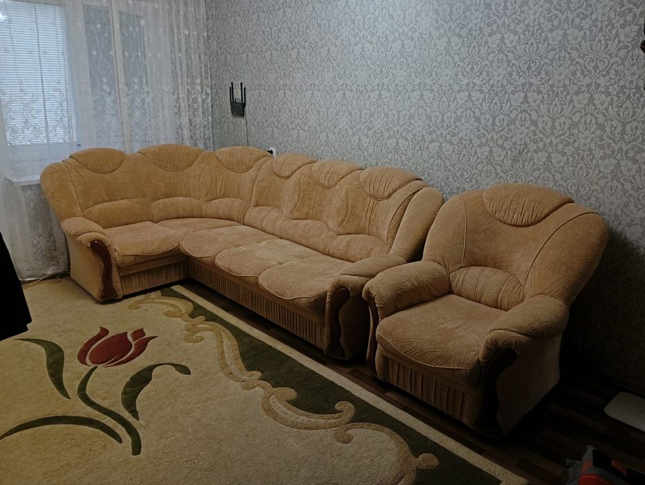 Продам диван в отличном состоянии.