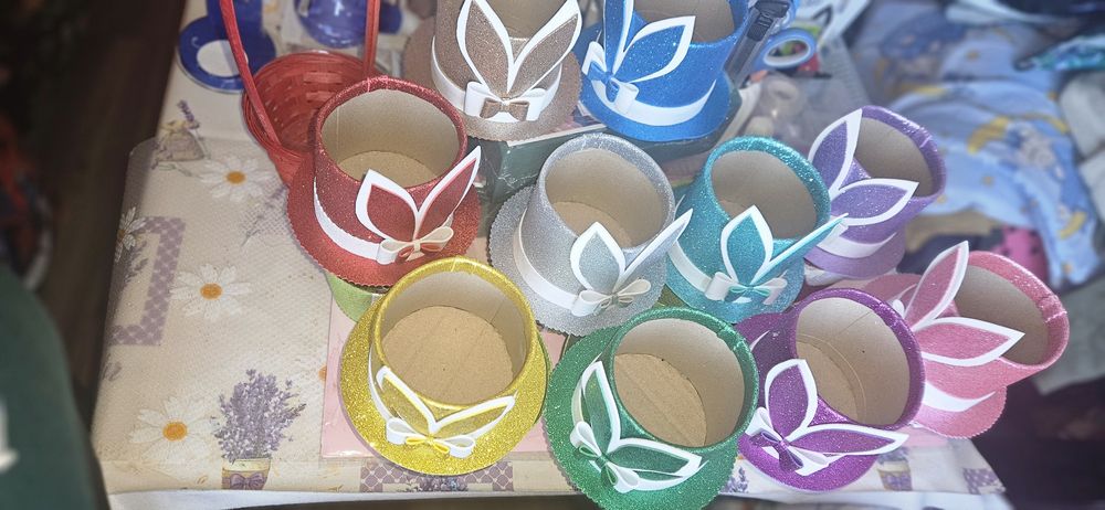 Cutii pentru copii sau aranjamente florare pentru sărbătorile pascale