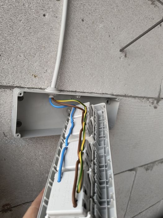 Electrician de urgență
