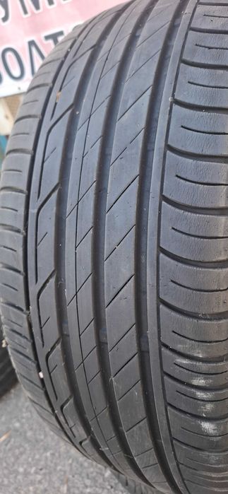 2бр. 225/45/17 Bridgestone 6mm грайфер, дот 19г. ---