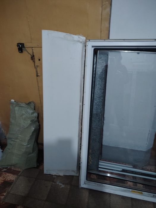 Продам пластиковое окно. Торг. Срочно