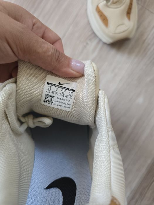 Продам кросовки женские.