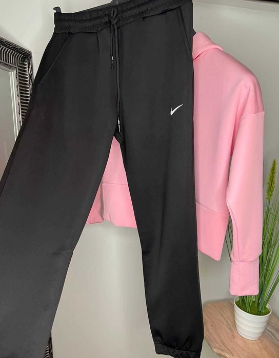 Compleu Nike Roz/Mov ___Reducere de sezon ___