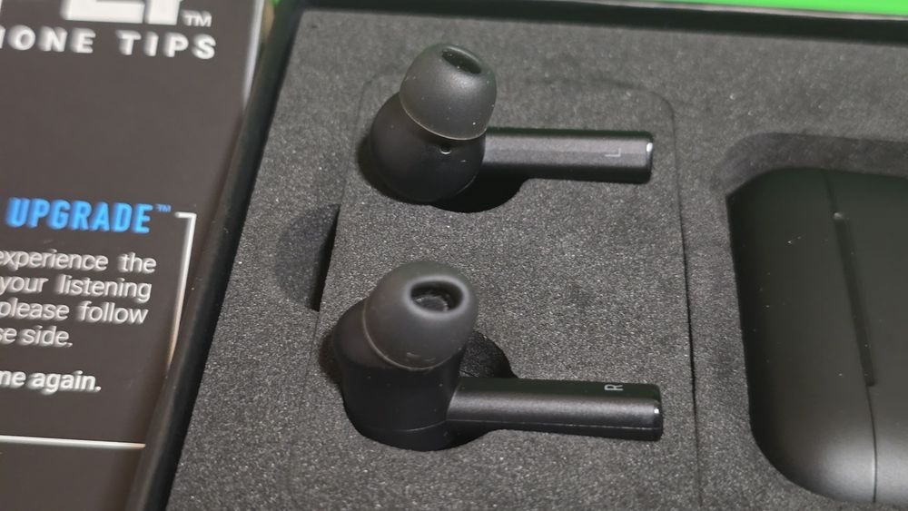 Геймърски безжични слушалки Razer Hammerhead True Wireless Pro