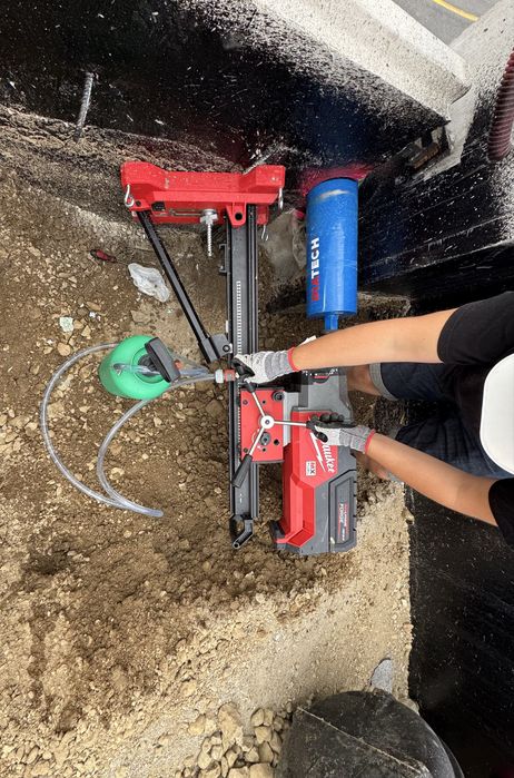 Gaura pentru hota,carotari profesionale pentru hvac,traversari,etc.