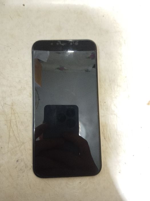 iPhone 11  в хорошем состоянии