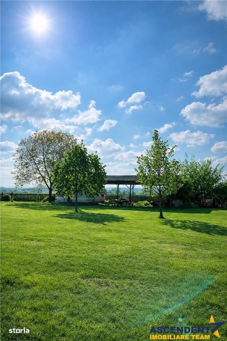 Transilvania Camping, domeniu de 14.400mp,Sanmarghita de Mures:2cladir