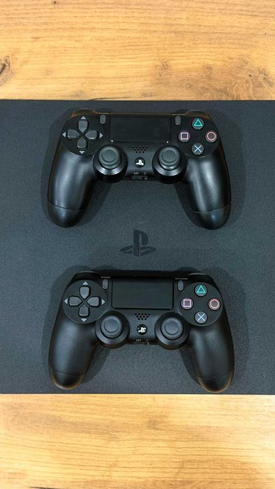 Play Station 4 slim, 500 GB (с играми) без прошивки