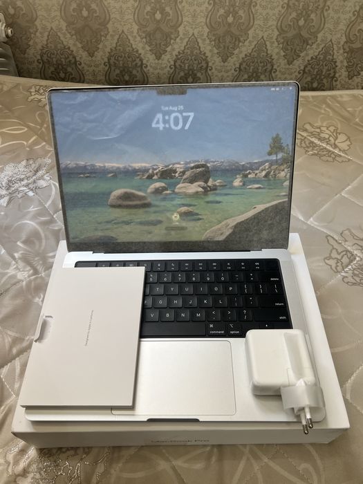 Macbook pro m4 pro 24GB 512GB