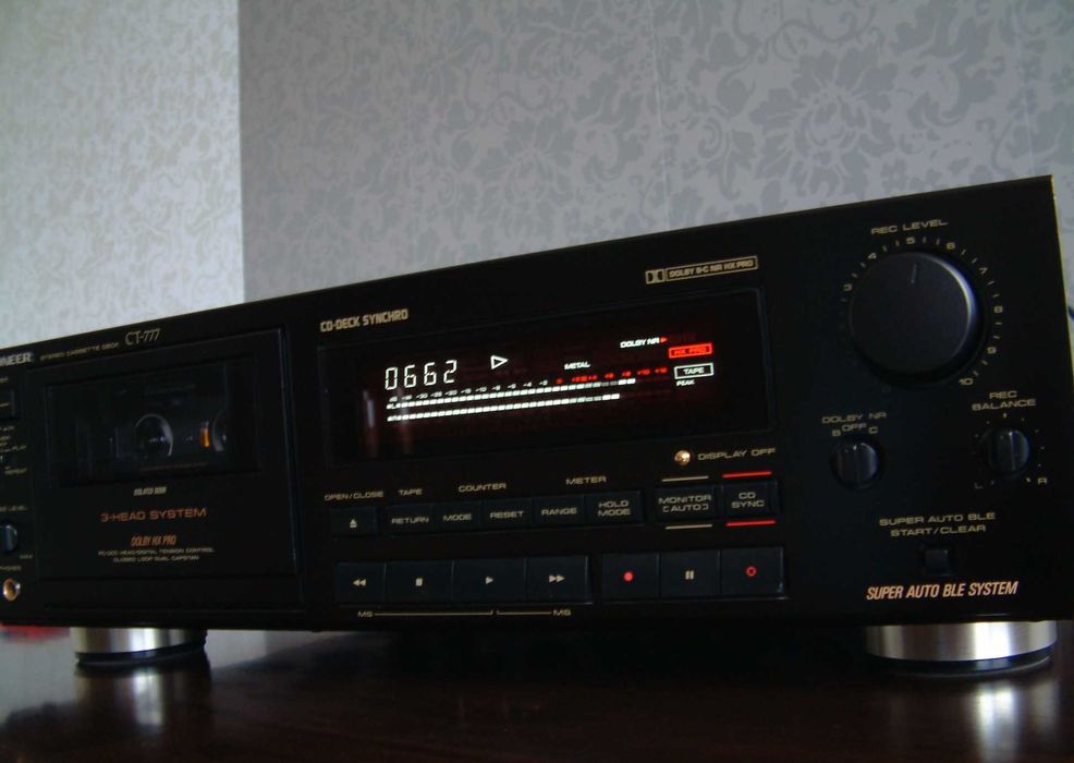 Pioneer CT-777 - кассетная дека