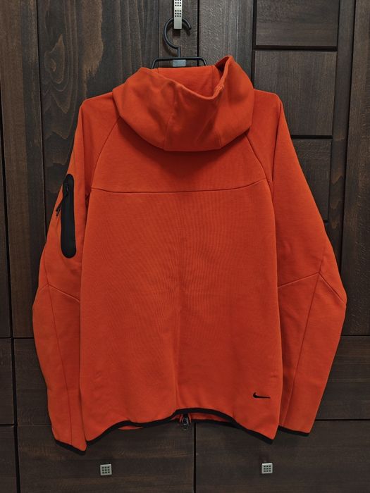 Nike tech fleece червен