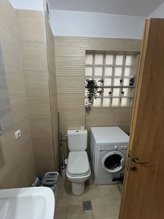 Apartament superb de închiriat cu pisicina în complex
