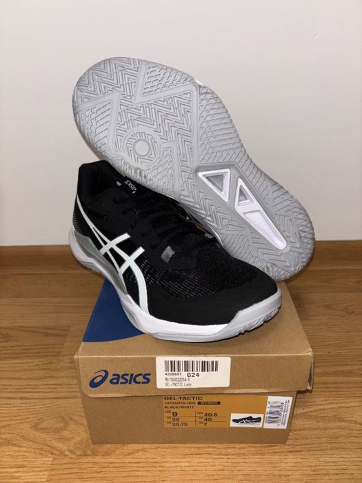 Оригинални дамски маратонки Asics