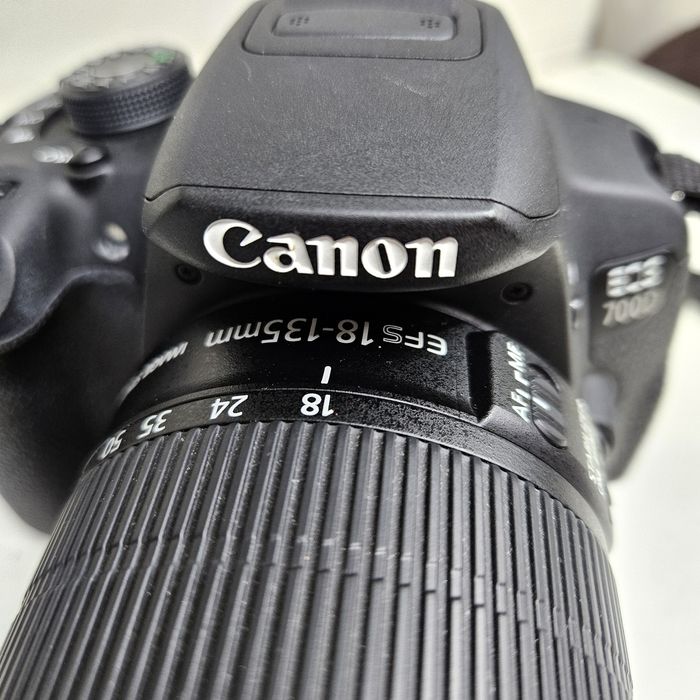 Фотоаппарат продажа модель Canon 700D