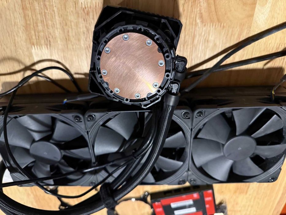 Водно ASUS ROG RYUJIN II 360 Noctua NF-F12 IndustrialPPC Fans 3.5 Ful