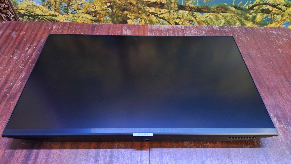 Samsung Смарт Монитор M5 LS27CM500EUXDU използван