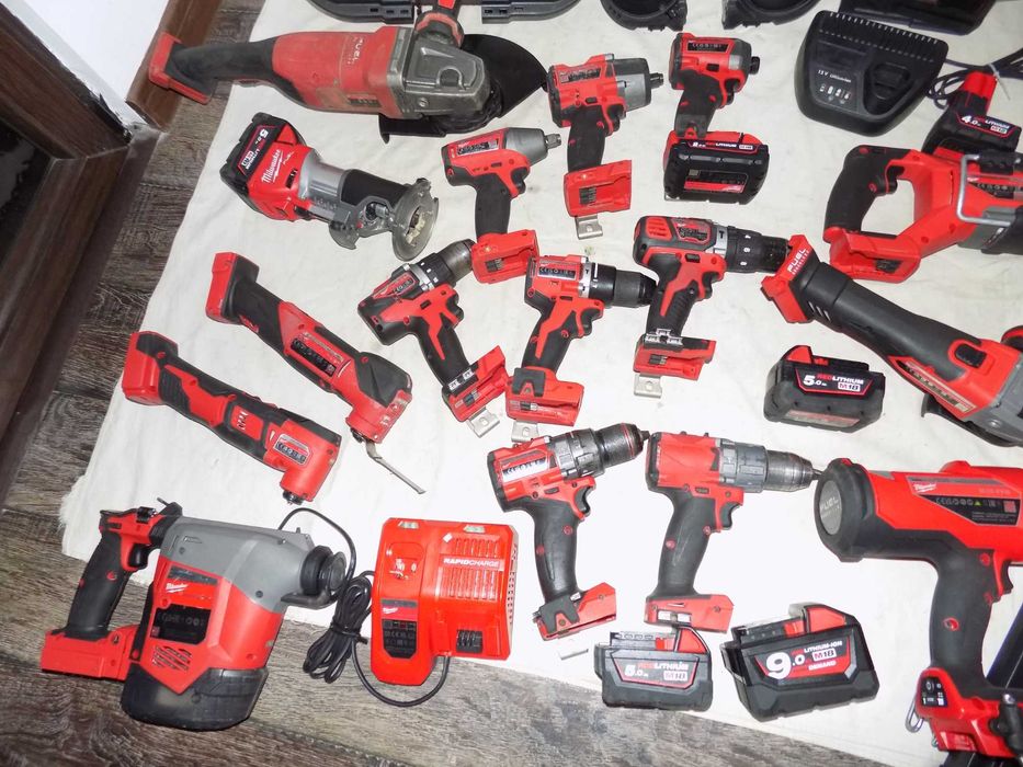 Fierastrau cu banda 12/18V Milwaukee M 18 FFN