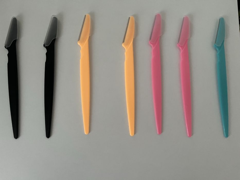 Самобръсначка за вежди